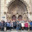 Zarándokcsoport a szentbenedeki székesegyház előtt (Fotó: Via Mariae Pt.)