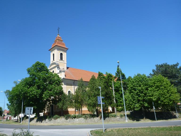 A taksonyfalvi Kisboldogasszony-templom
