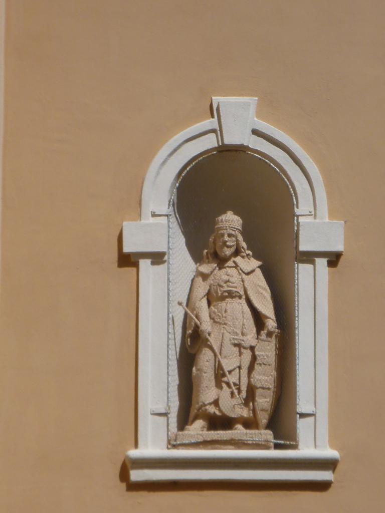 Szent László szobra