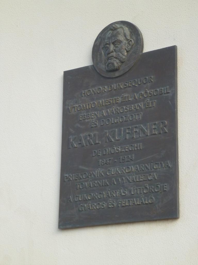 Kuffner Károly emléktábla a Városháza épületén