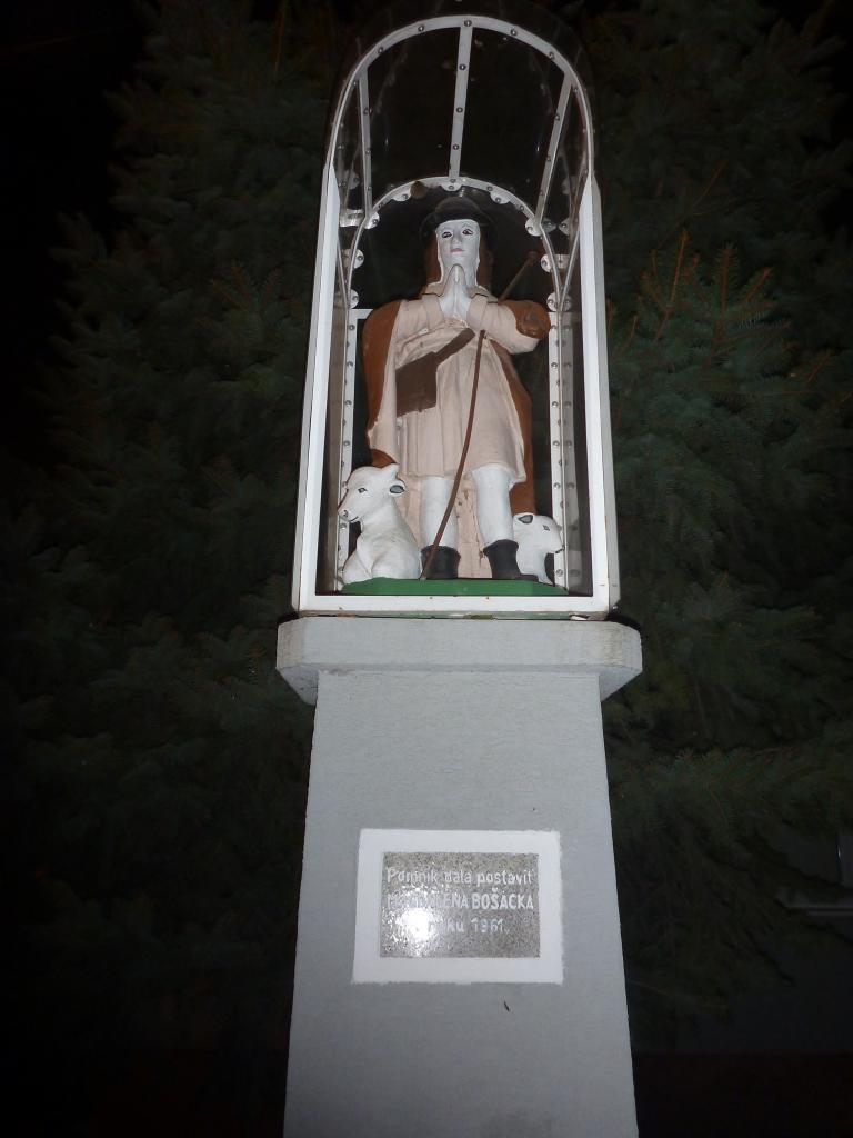 Szent Vendel szobra Nagyszombat városrészében, Vágmagyarádon (Mogyoródon) - 1899-ig Modorfalva volt