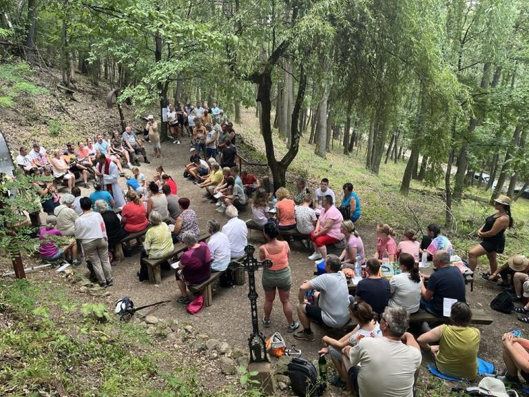 A Medvekút Mária-kegyhely az Ipoly-mente közkedvelt zarándokhelye (Fotó: Mária Út Felvidéken)