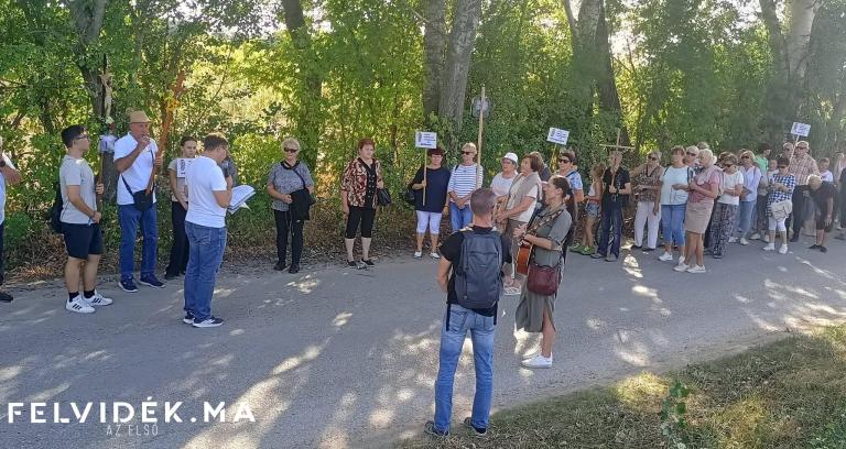 Állomás, ahol ima és ének hangzott el (Fotó:Via Mariae p.t.)